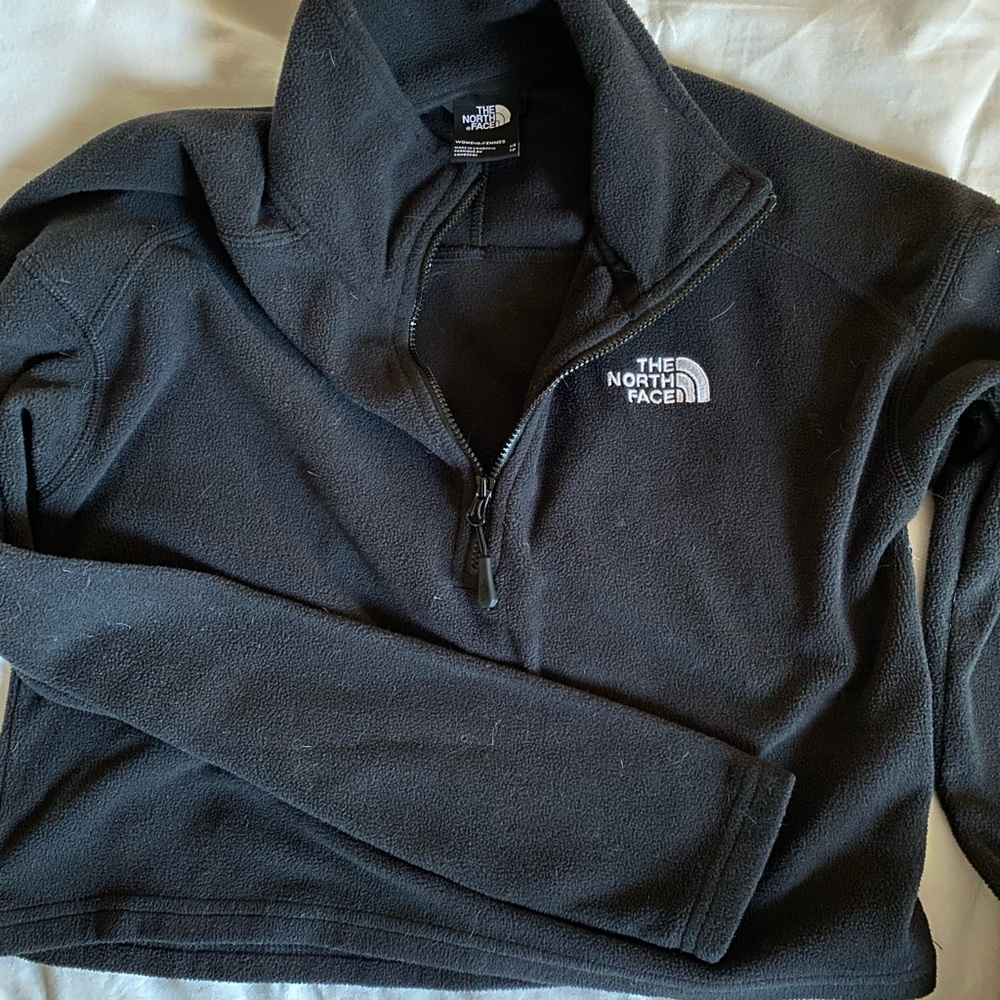The North Face xs cropped half zip fleece